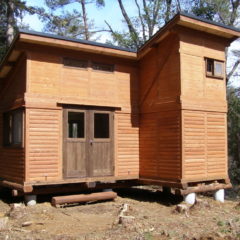 里山に建つL字型こだわりのログハウス (岐阜県　中津川市)